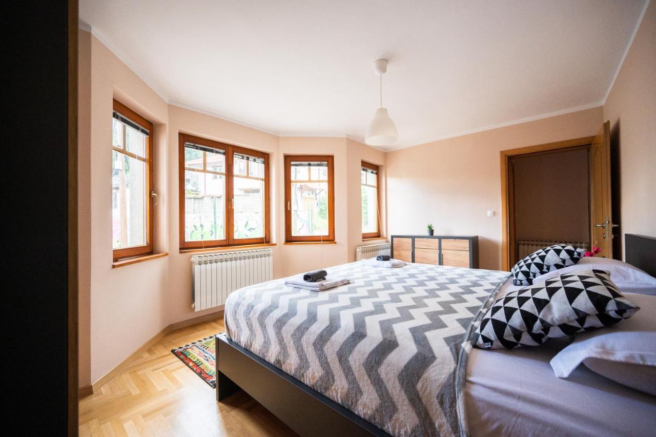 Duplex Apartment For Up To 12 People- Old Town 사라예보 외부 사진