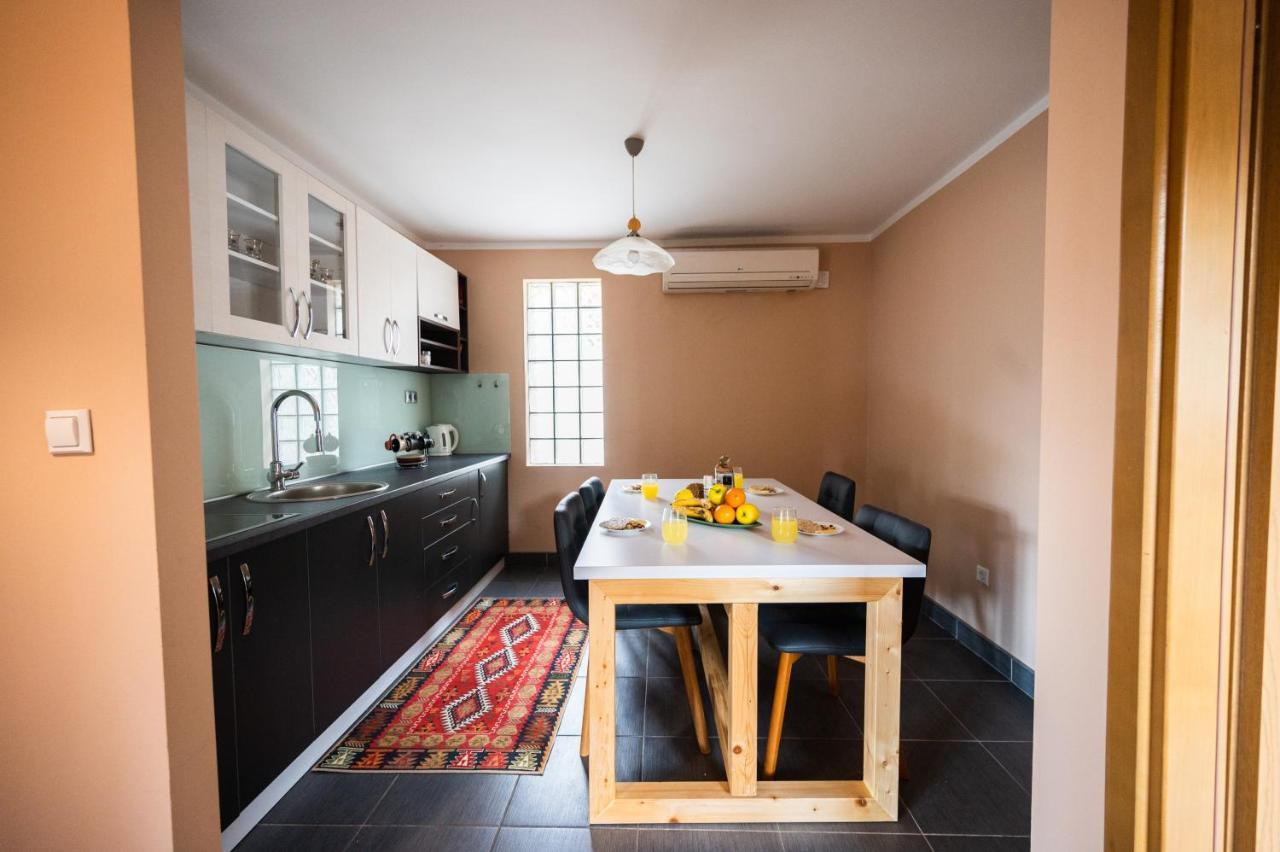 Duplex Apartment For Up To 12 People- Old Town 사라예보 외부 사진