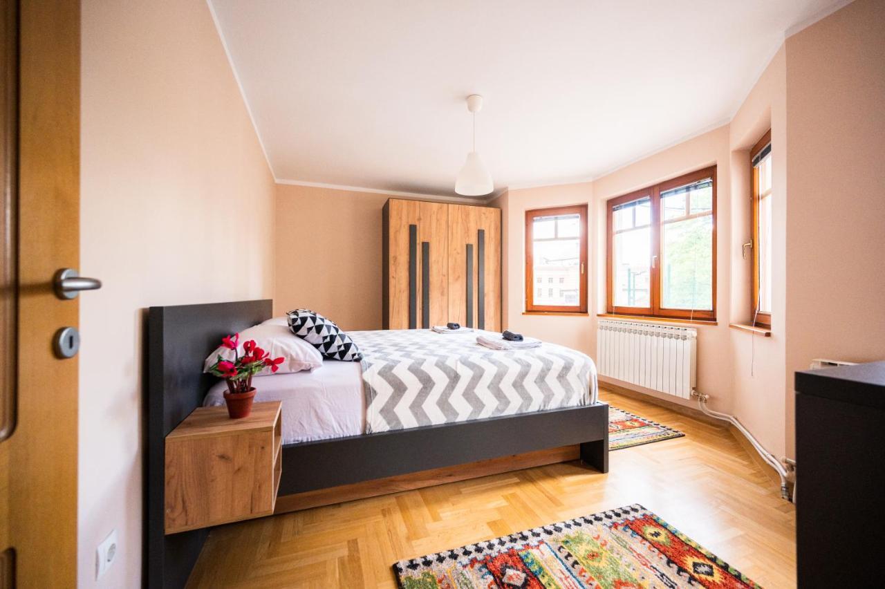 Duplex Apartment For Up To 12 People- Old Town 사라예보 외부 사진
